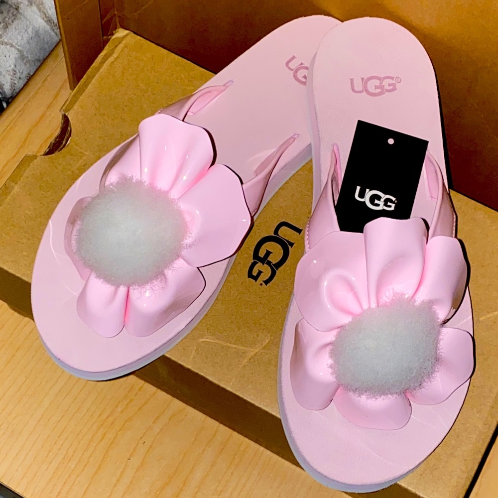 UGG Australia Poppy Pom Pom Flip Flop